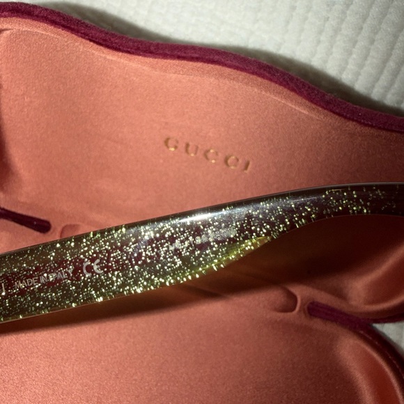 Gucci Women\'s Black Sunglasses with Case main image 7
